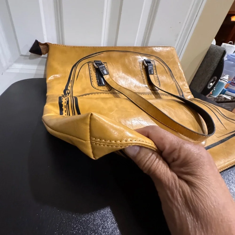 Nicole Lee Tan and Black Tote Bag